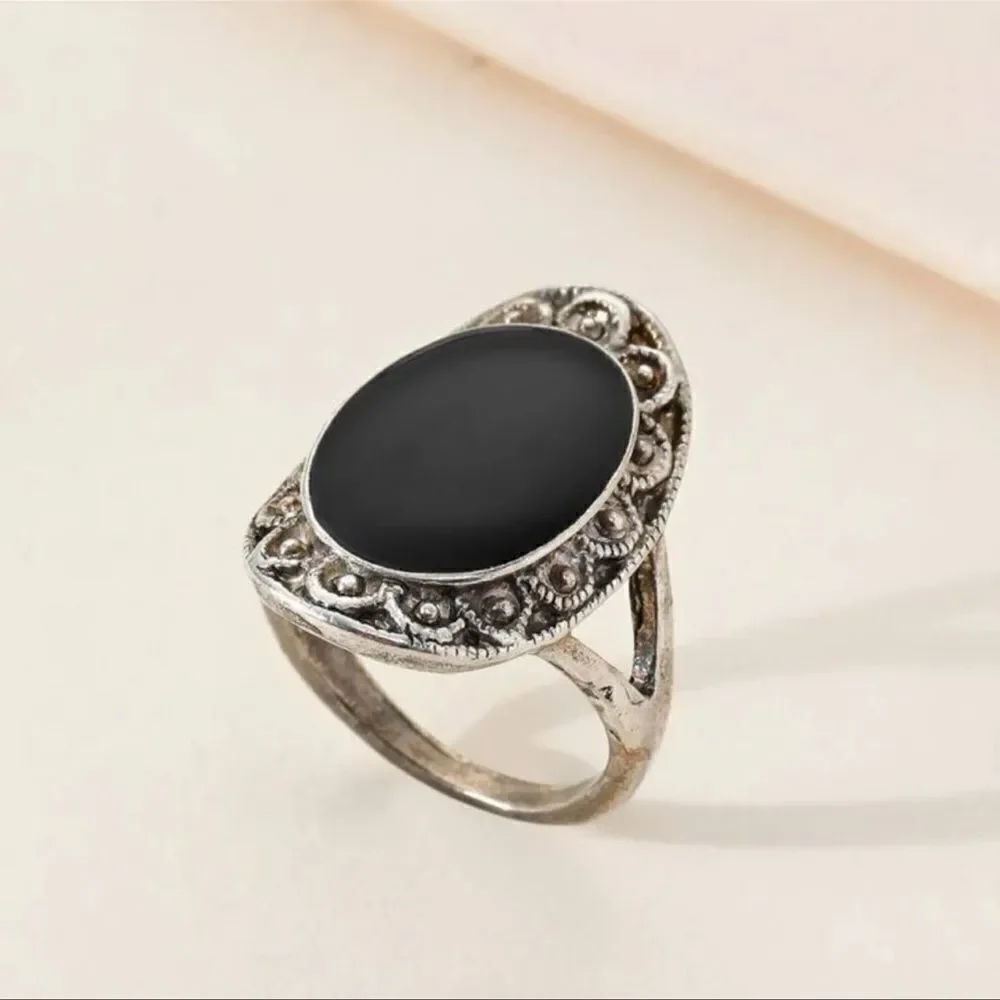 NEW Large Antiqued Silver Black Stone Ring